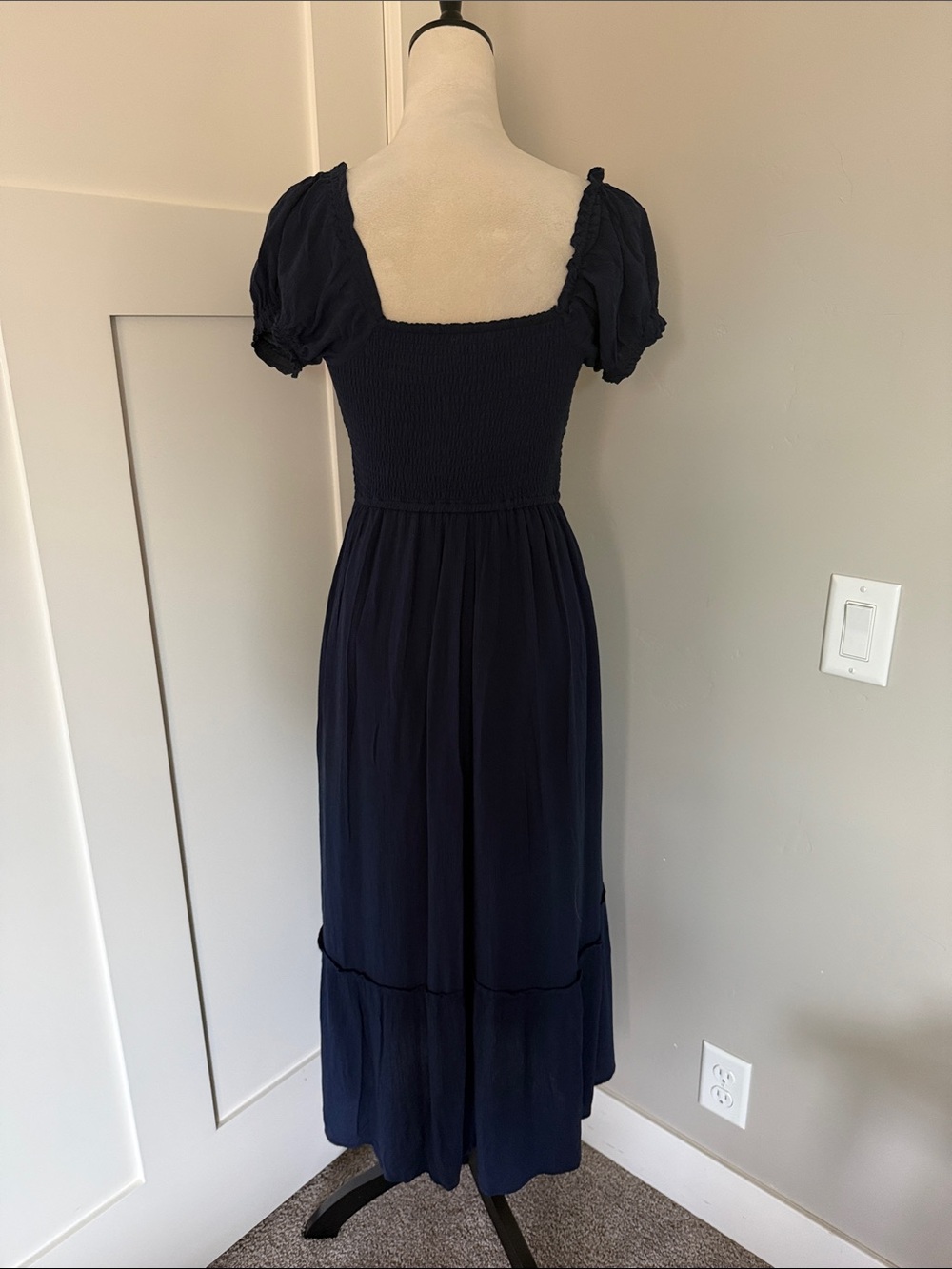 Hollister California Navy Square-Neck Maxi Dress with Puff Sleeves size Small - Picture 5 of 6